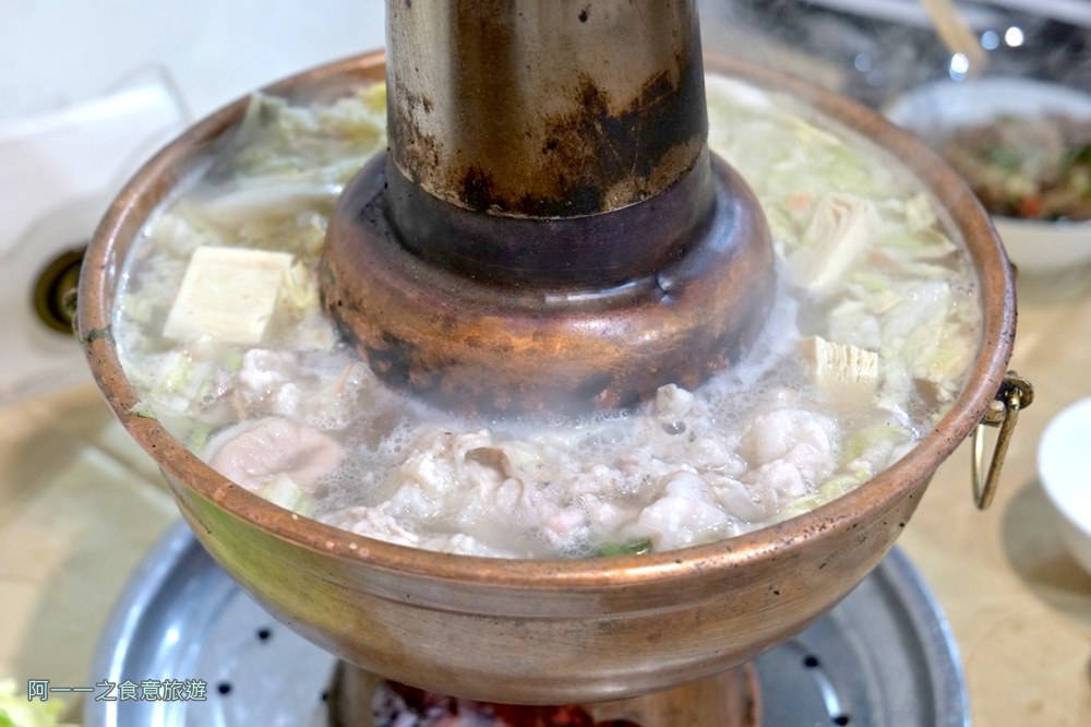 唐宮蒙古烤肉酸菜白肉餐廳.台北蒙古烤肉吃到飽.行天宮站美食