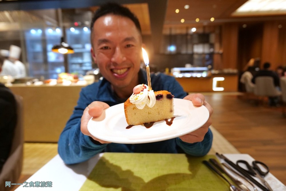 台北美福大飯店彩匯自助餐廳 生日蛋糕