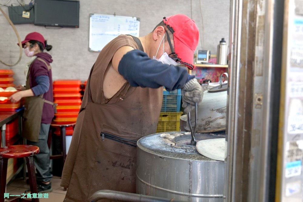 臻味胡椒餅.炭烤地瓜.中正紀念堂站美食.南門市場附近