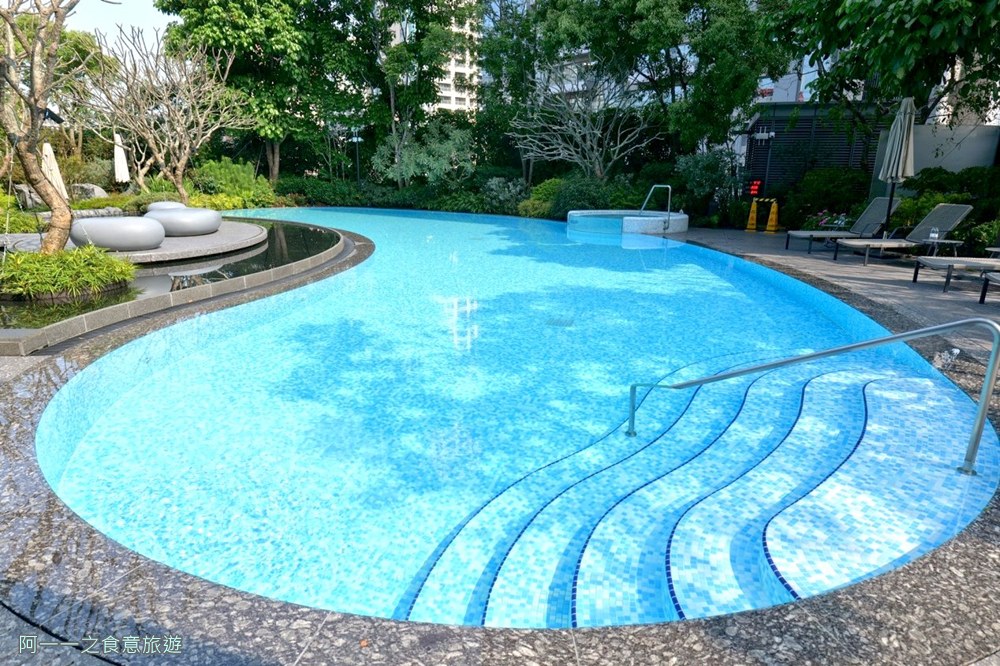 台中勤美洲際酒店泳池