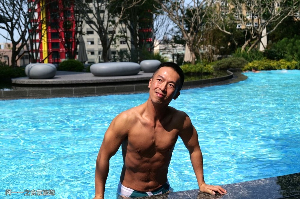 台中勤美洲際酒店泳池