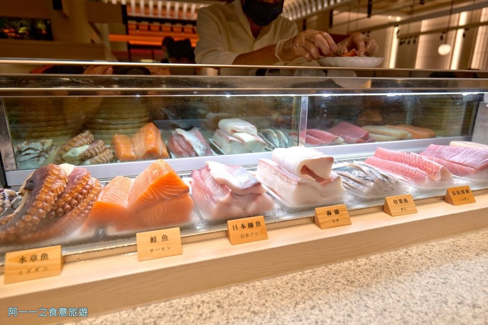 NAGOMI雅新光A8店.台北日本料理吃到飽.生魚片.握壽司.海鮮螃蟹