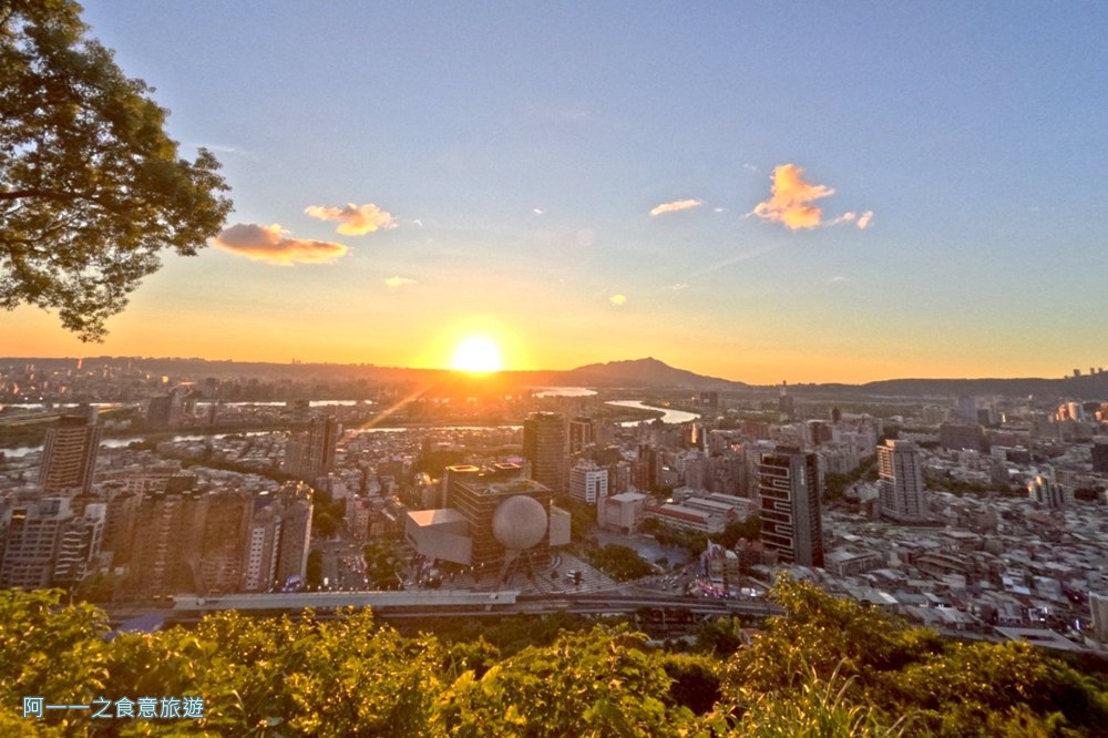 劍潭山親山步道.微風平台.台北步道推薦 夕陽