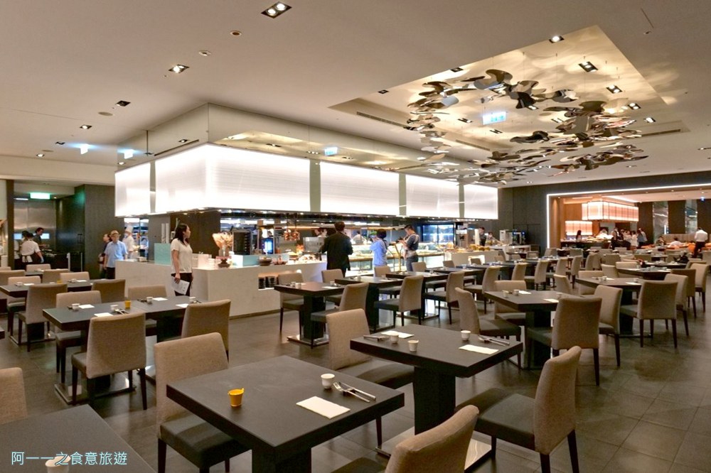 寒舍艾美酒店探索廚房.台北龍蝦吃到飽.帝王蟹.海鮮