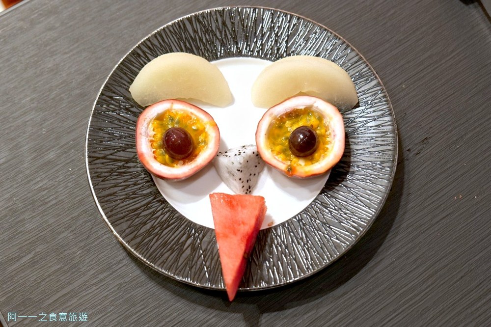 寒舍艾美酒店探索廚房.台北龍蝦吃到飽.帝王蟹.海鮮