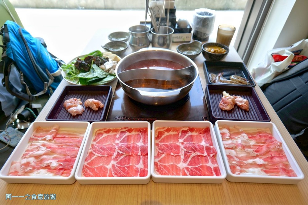 涮乃葉統一時代市府店.台北信義區火鍋吃到飽