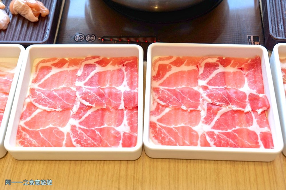 涮乃葉統一時代市府店.台北信義區火鍋吃到飽