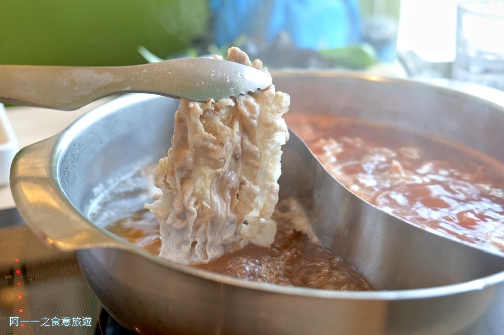 涮乃葉統一時代市府店.台北信義區火鍋吃到飽