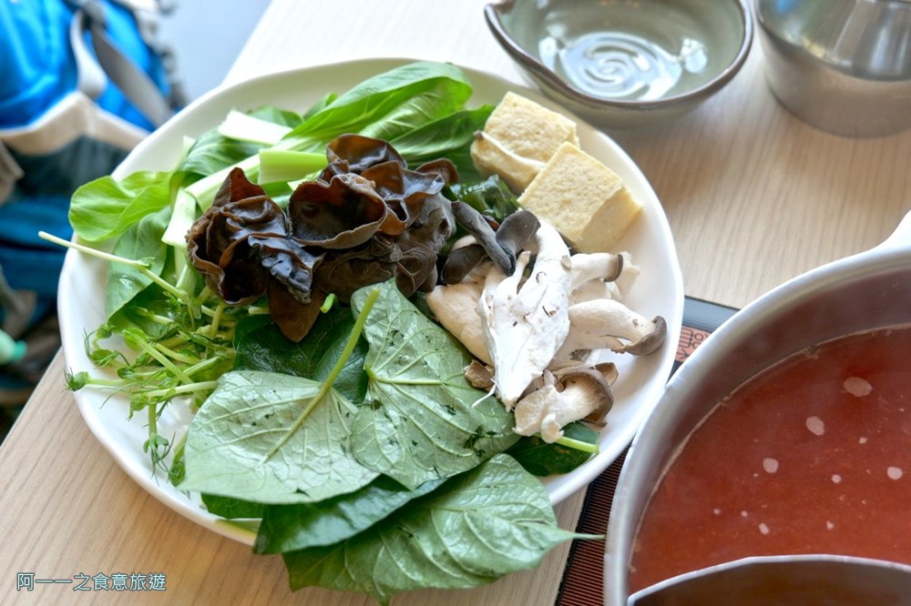 涮乃葉統一時代市府店.台北信義區火鍋吃到飽