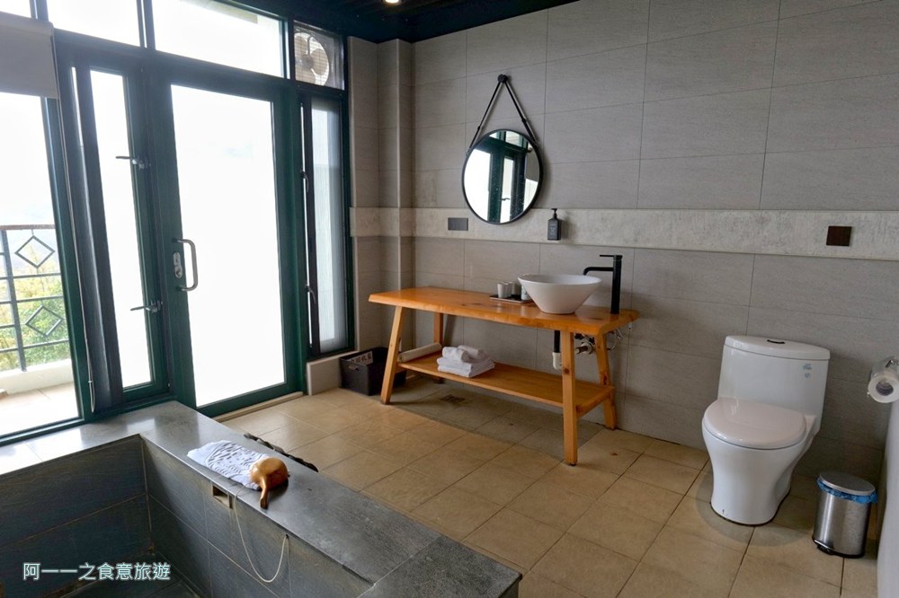 陽明溫泉渡假村.菁山遊憩區 煙嵐景觀湯屋
