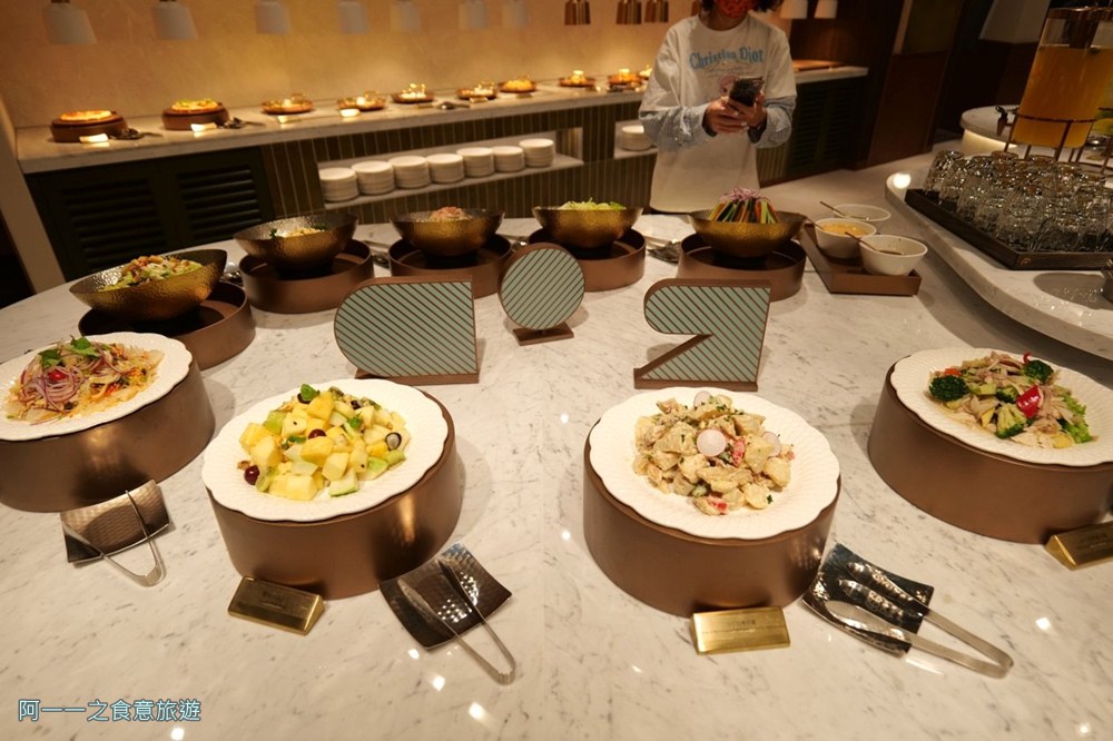 朵頤牛排台北新光站前店.台北車站吃到飽.牛排.龍蝦.聚餐