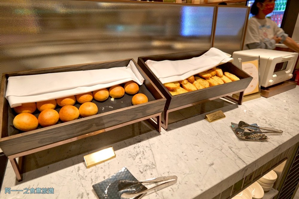 朵頤牛排台北新光站前店.台北車站吃到飽.牛排.龍蝦.聚餐