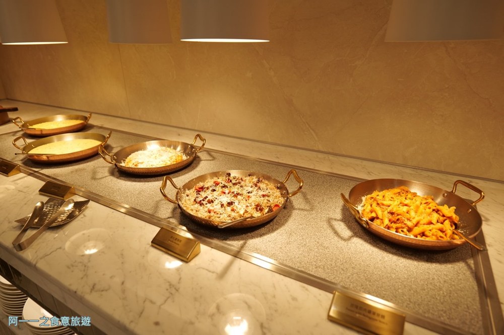 朵頤牛排台北新光站前店.台北車站吃到飽.牛排.龍蝦.聚餐