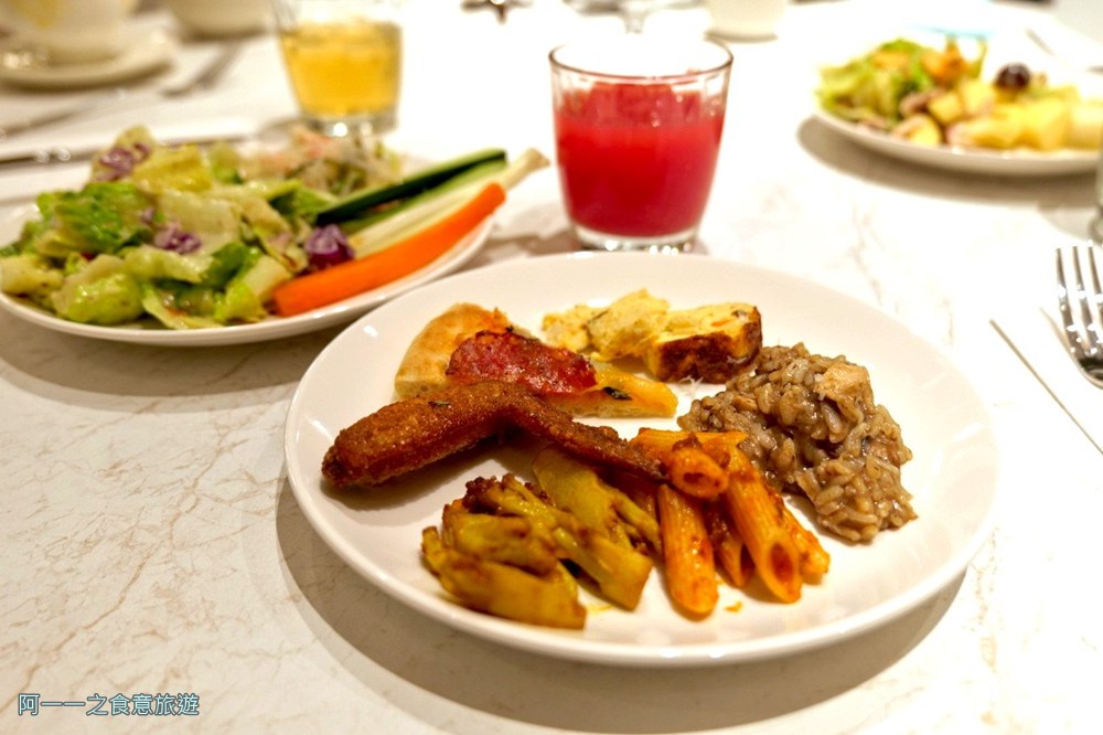 朵頤牛排台北新光站前店.台北車站吃到飽.牛排.龍蝦.聚餐