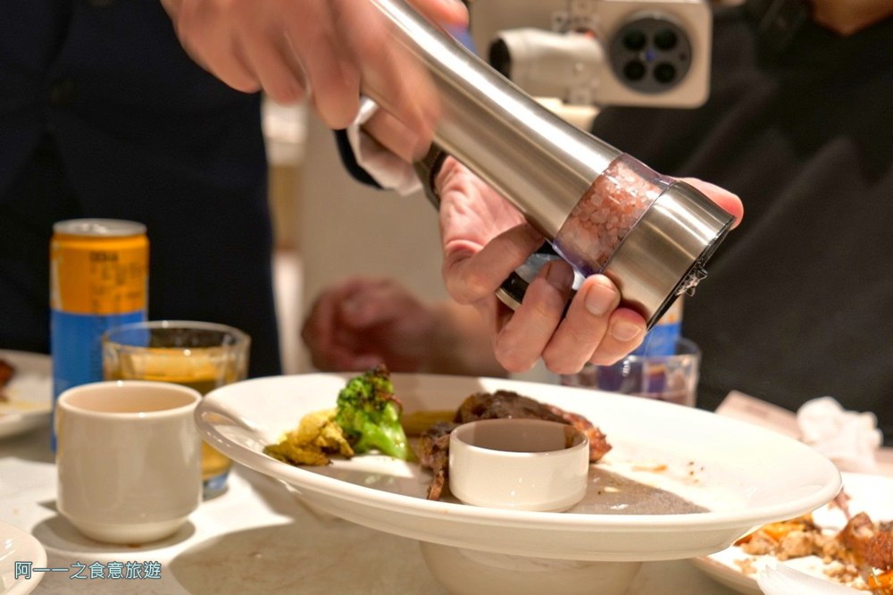 朵頤牛排台北新光站前店.台北車站吃到飽.牛排.龍蝦.聚餐