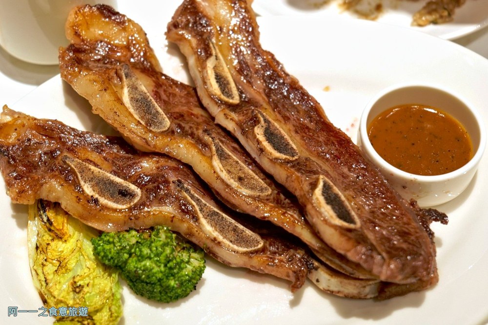 朵頤牛排台北新光站前店.台北車站吃到飽.牛排.龍蝦.聚餐