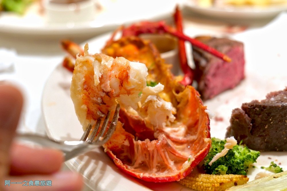 朵頤牛排台北新光站前店.台北車站吃到飽.牛排.龍蝦.聚餐