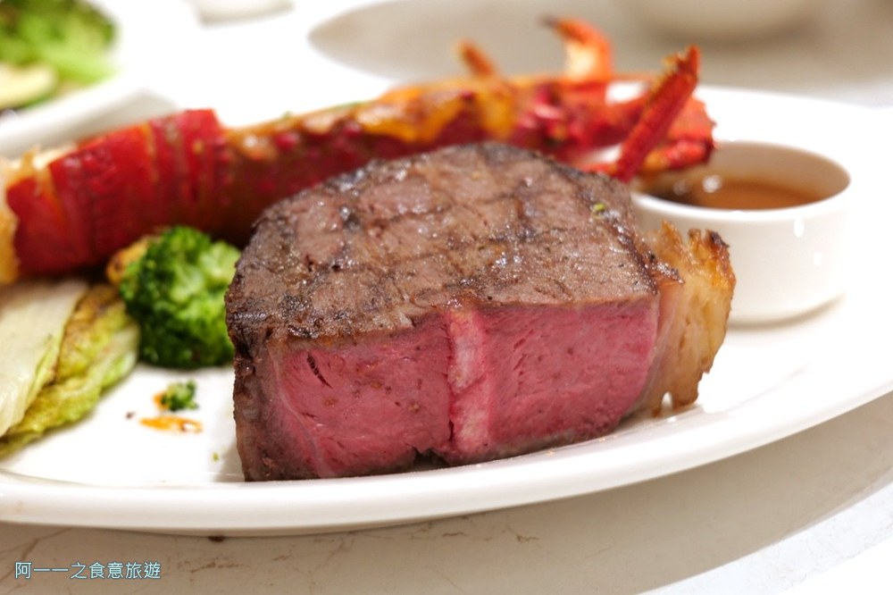 朵頤牛排台北新光站前店.台北車站吃到飽.牛排.龍蝦.聚餐